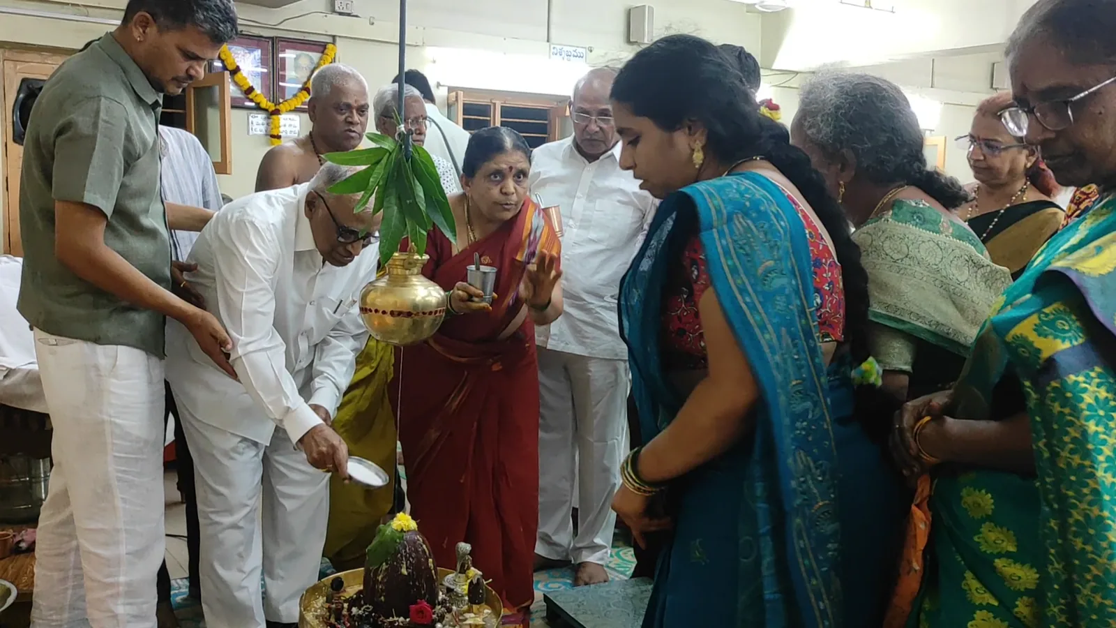 Akhanda Rudrabhishekam - Akhanda Rudrabhishekam 03