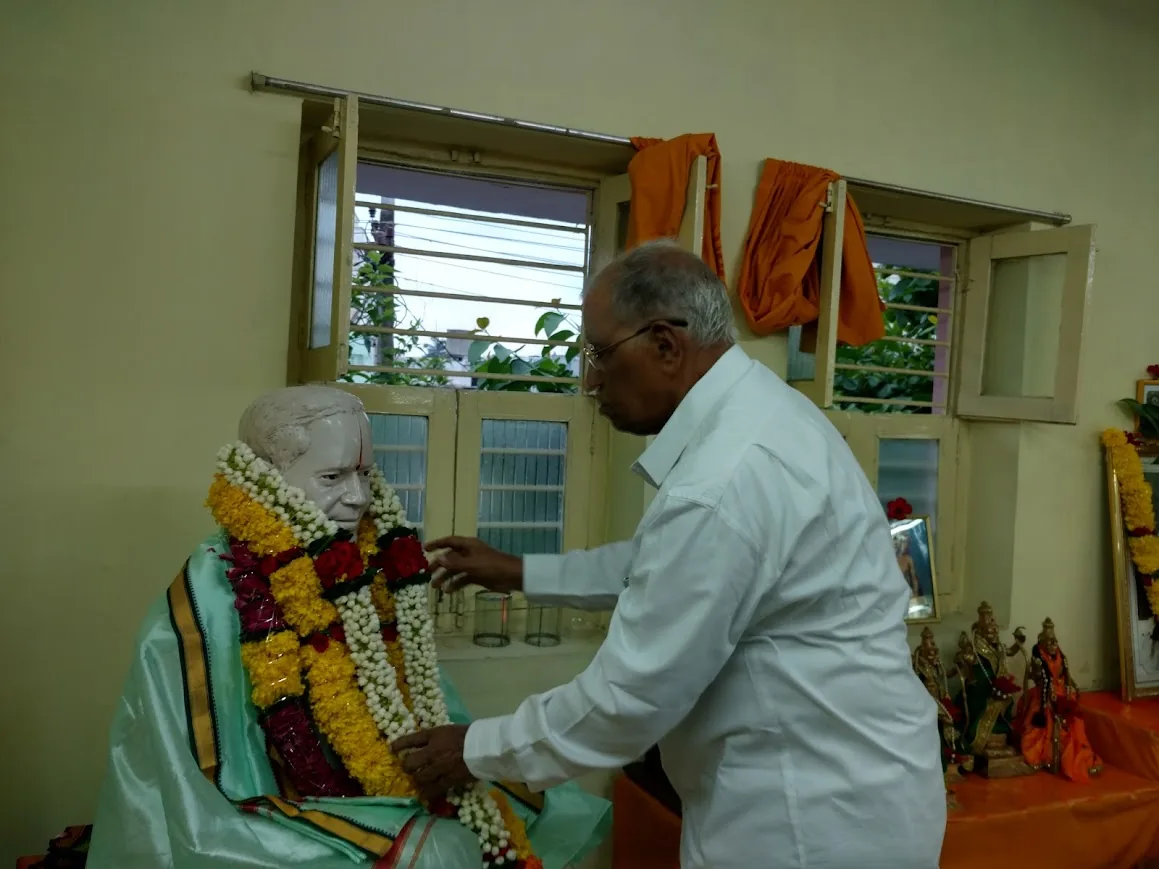 Master C.V.V. & Master E.K. Prayer Days - Master Cvv Master Ek Prayer Days 03